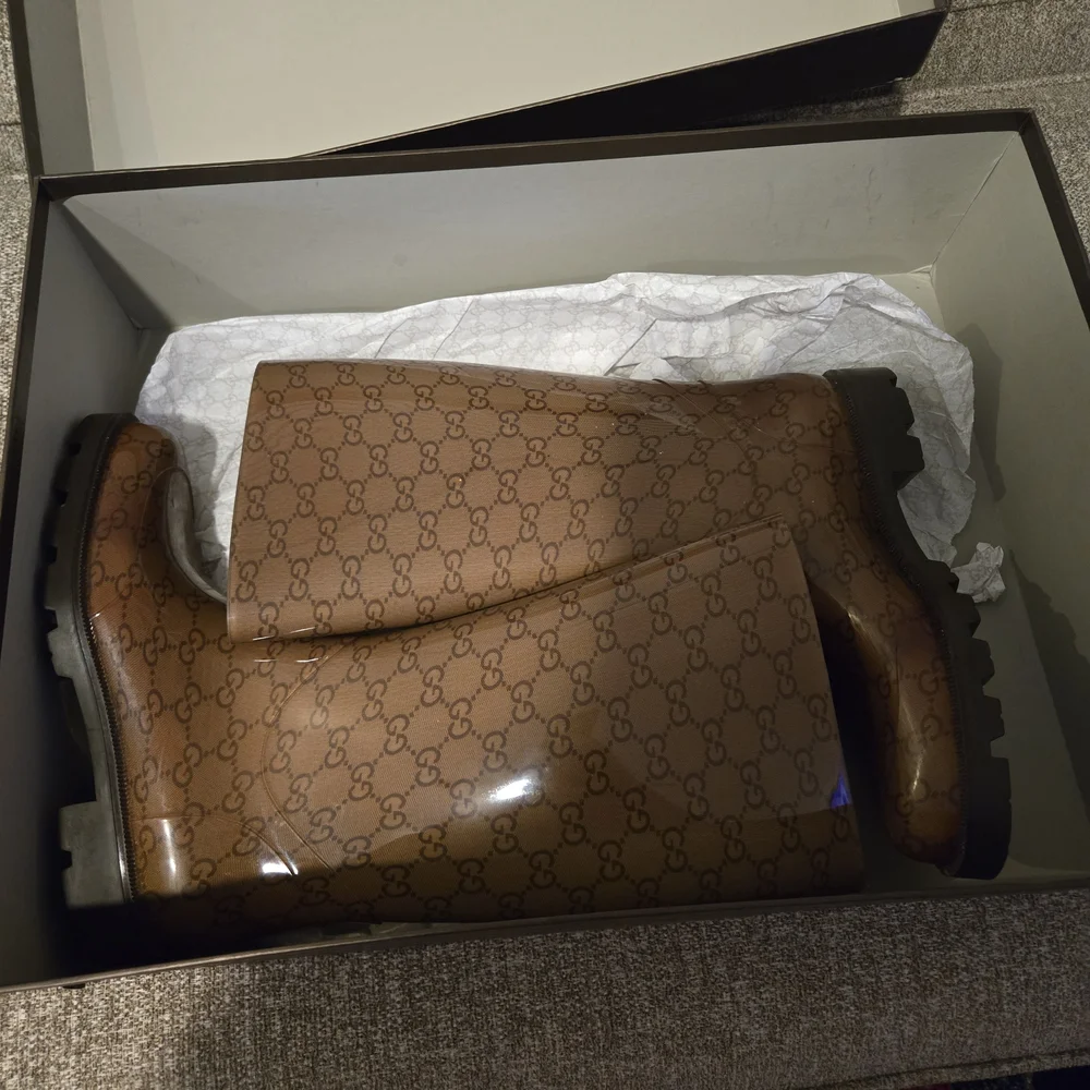 Gucci Tan Monogram Rain Boots - Picture 2 of 13